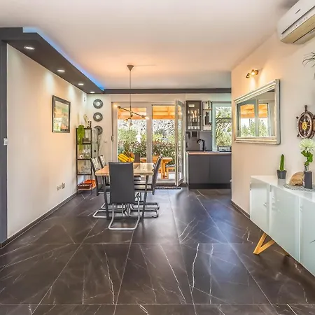 Downtown Deluxe 아파트 오미스