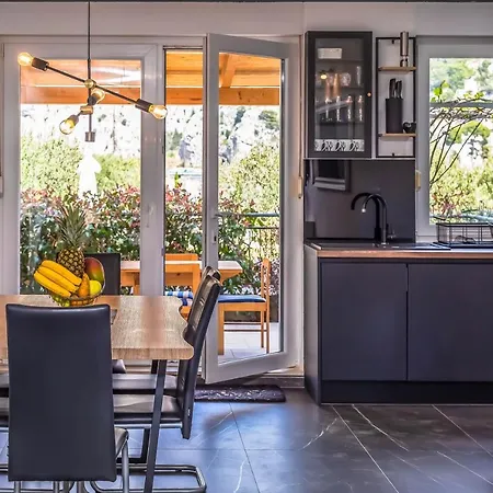 شقة Downtown Deluxe