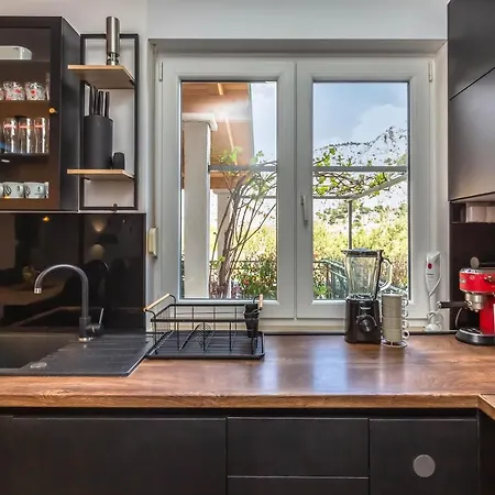 Downtown Deluxe * 오미스