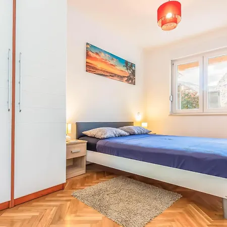 Lägenhet Downtown Deluxe Omiš