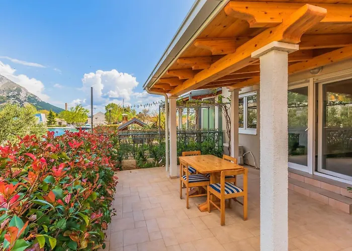 Apartamento Downtown Deluxe Omiš