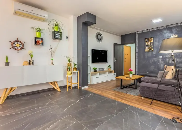 Downtown Deluxe Lejlighed