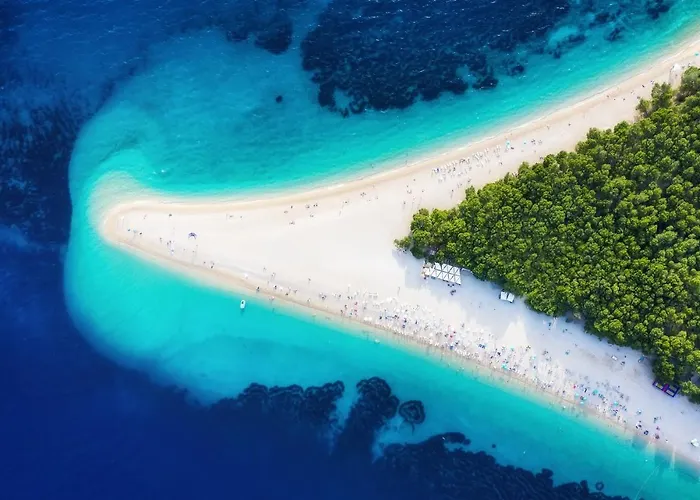 Downtown Deluxe * Omiš